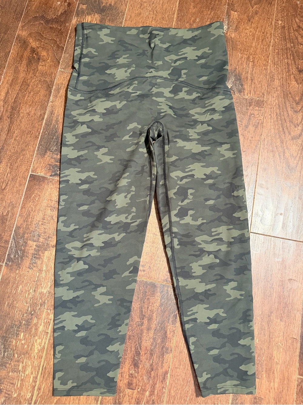 SPANX Camo High-Waist Leggings - Olive & Dark Green